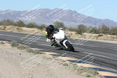 media/Dec-04-2025-Racers Edge (Thu) [[5ebc9f124d]]/3-B Group/3-Session 2 (Turn 7 Inside)/